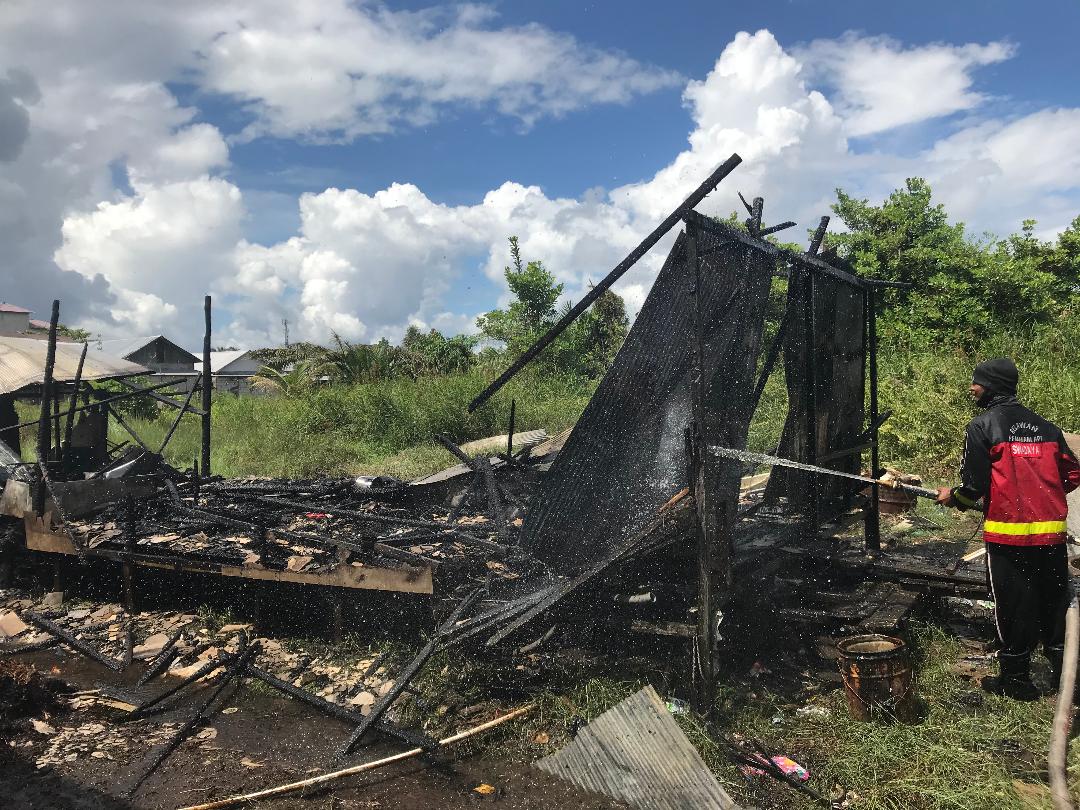 Ditinggal Ibunya Beli Susu, Balita Nyaris Terpanggang di Dalam Rumah