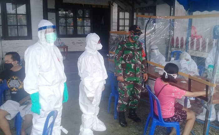 Rapid Test Massal di Sepang Simin Dijaga Tentara