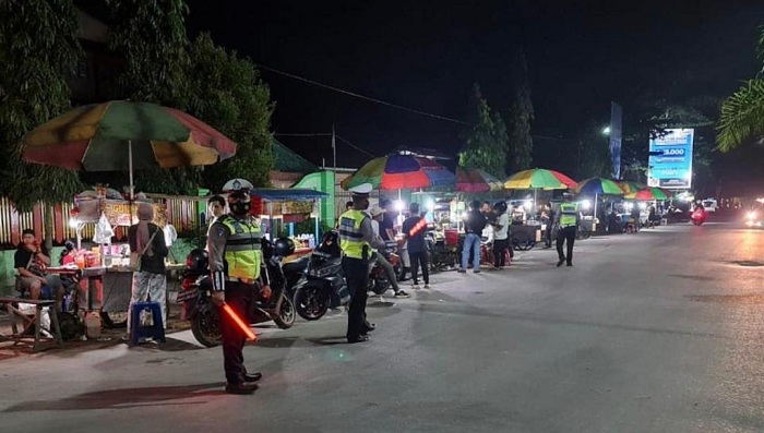 Dijaga Polisi, Joki Bali di Taman Kota Batal Beraksi