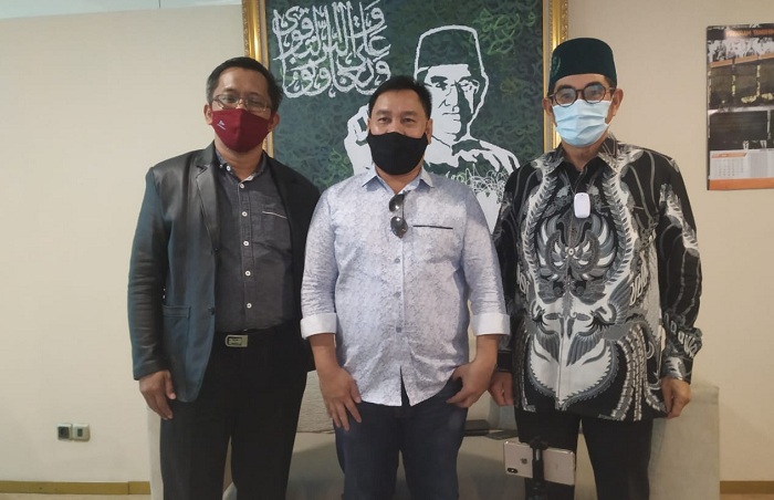 Mantan Ketua MK Jadi Pengacara Harati di MK