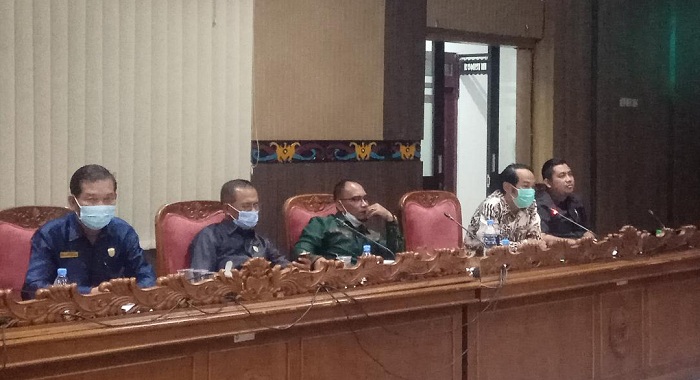 Dewan Minta Dishub Awasi Laulilntas Truk Dalam Kota