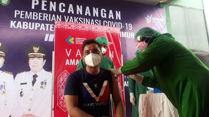 Sebelum ke Desa, Bupati Kotim Sempatkan Divaksin Covid-19