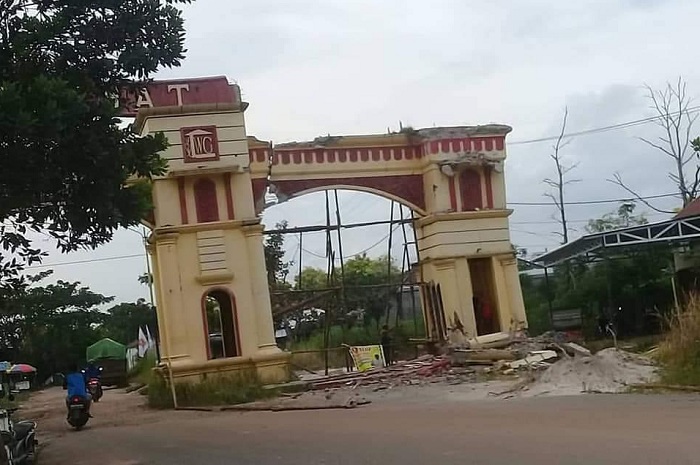 Ini Kata Suprianti Rambat, Terkait Gapura Wengga Metropolitan