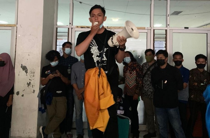 Munas BEM Ricuh, 128 Kampus Layangkan Mosi Tidak Percaya
