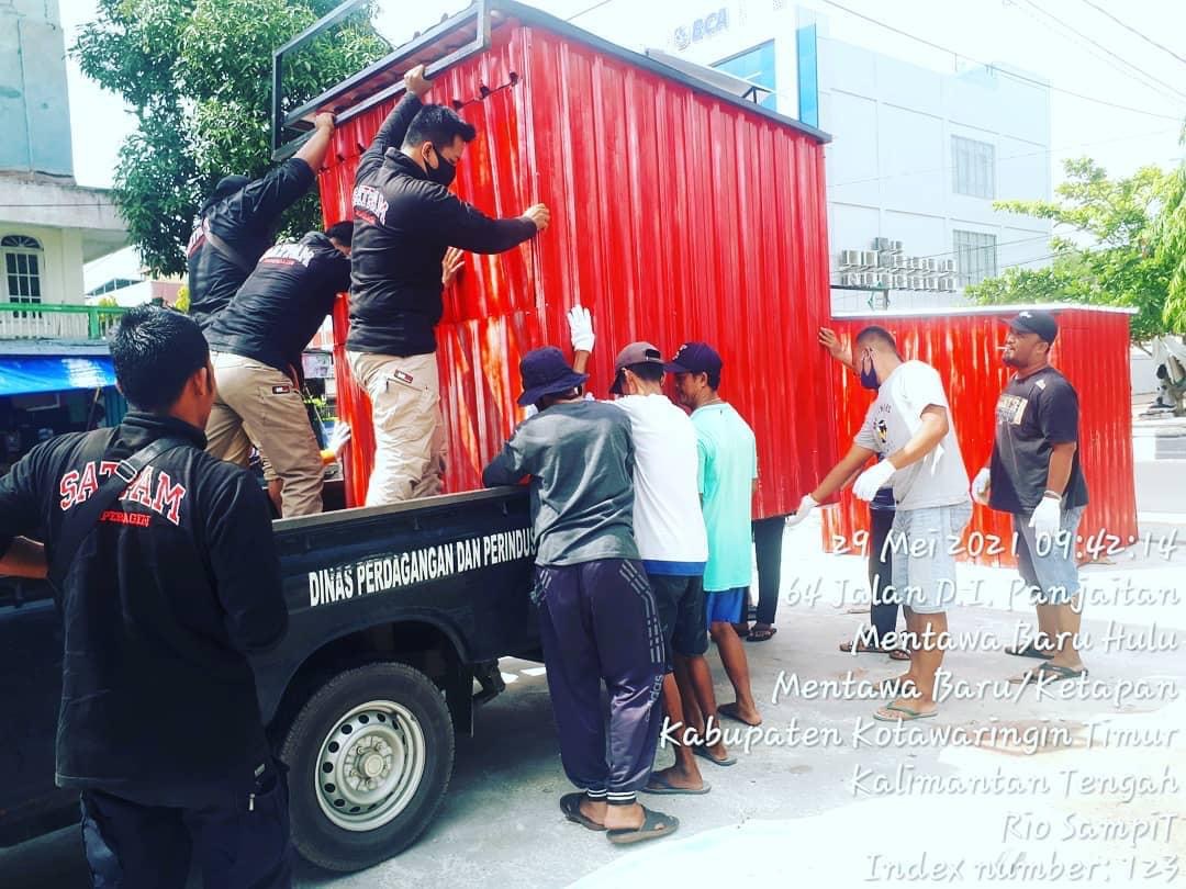 Belasan Kontainer Diberikan Pemda Kotim Untuk Pedagang Kuliner