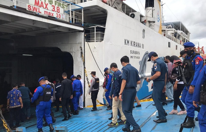 Pelni dan DLU Tetap Layani Logistik