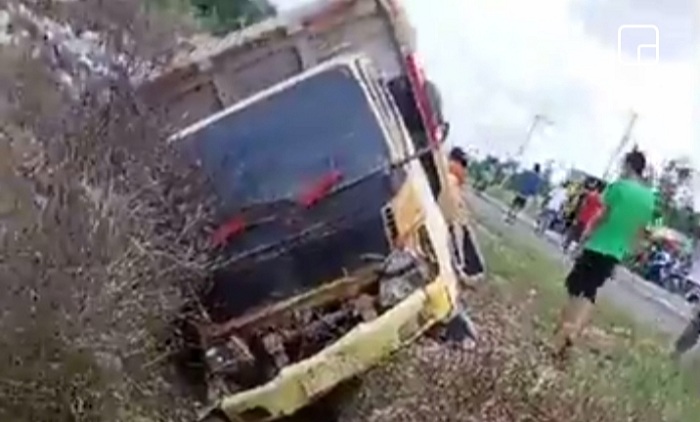 Prak! Tabrakan Beruntun di Jalur Semanggang Kobar