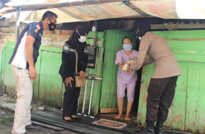 Peringatan May Day di Kotim, Serikat Pekerja dan Polisi Bagikan Takjil