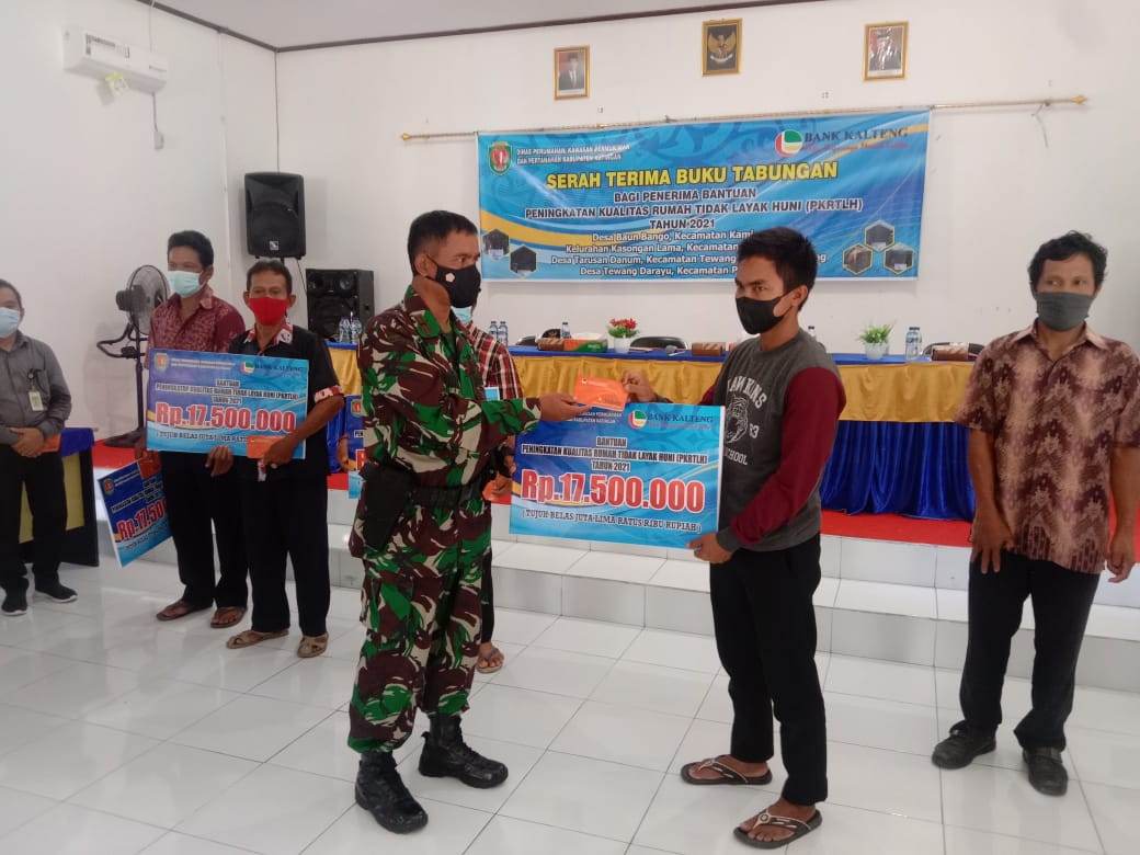 Masyarakat Di Katingan Terima Stimulan Rehab Rumah Tidak Layak Huni