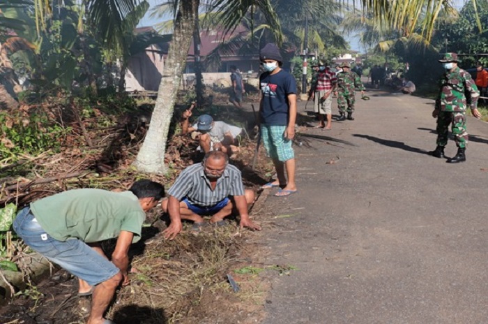 Kalbar Diserang Cuaca Ekstrim, TNI Lakukan Pencegahan Bencana