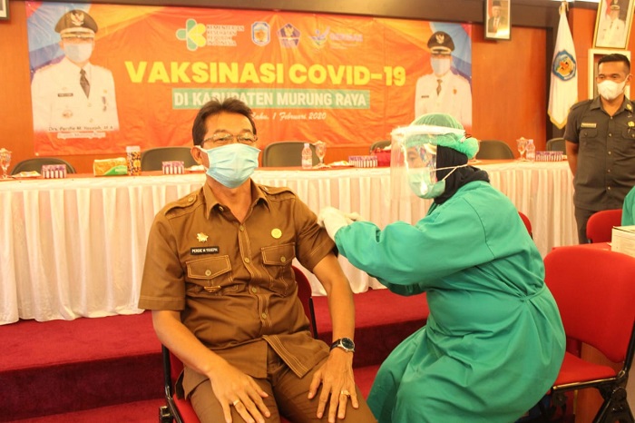 Selain Perdie, ini Sepuluh Pejabat Lain yang Jadi Rombongan Pertama Divaksin