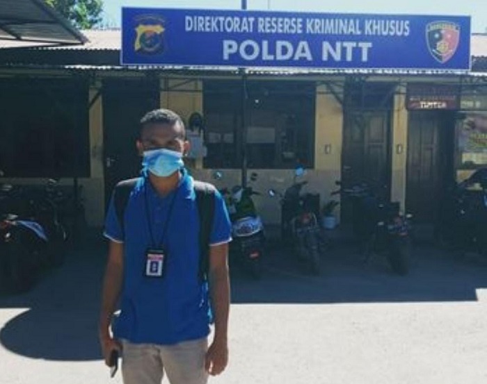 Gegara Tak Mau Dividio, Oknum Kades di Malaka Cekik Leher Wartawan