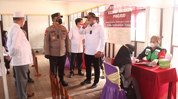 Kapolda Kalteng Tinjau Vaksinasi di Ponpes Hidayatul Insan Palangka Raya