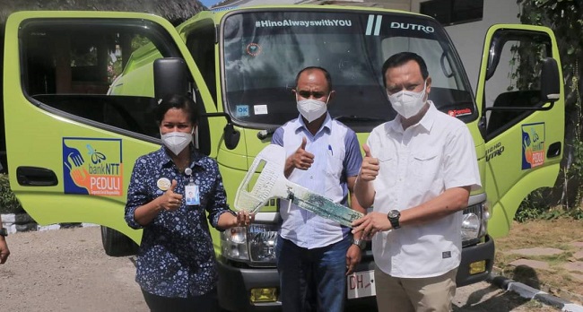 Kejutan untuk Bupati Belu, Satu Unit Mobil dari  Bank NTT