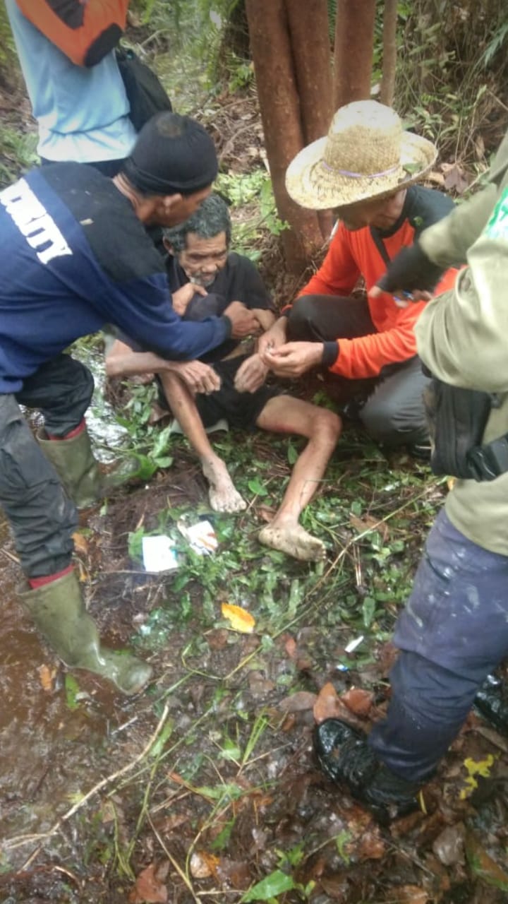 Seorang Kakek Hilang Di Hutan Ditemukan Selamat, Begini Kondisinya