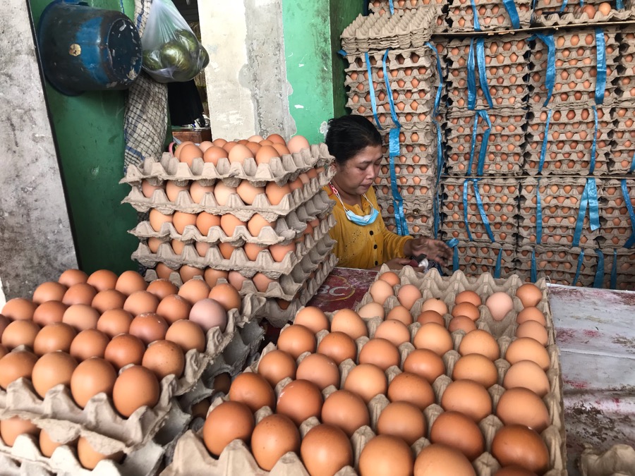 Jelang Akhir Bulan, Harga Telur dan Bawang Di Sampit Relatif Stabil