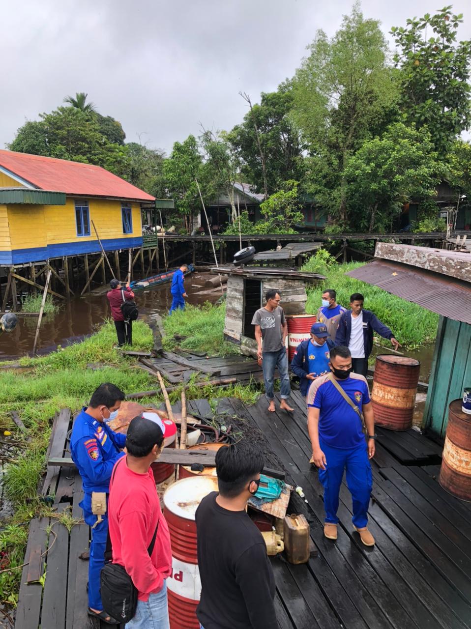 Angin Kencang, Kapal Tabrak Lanting Warga Di Sungai Mentaya