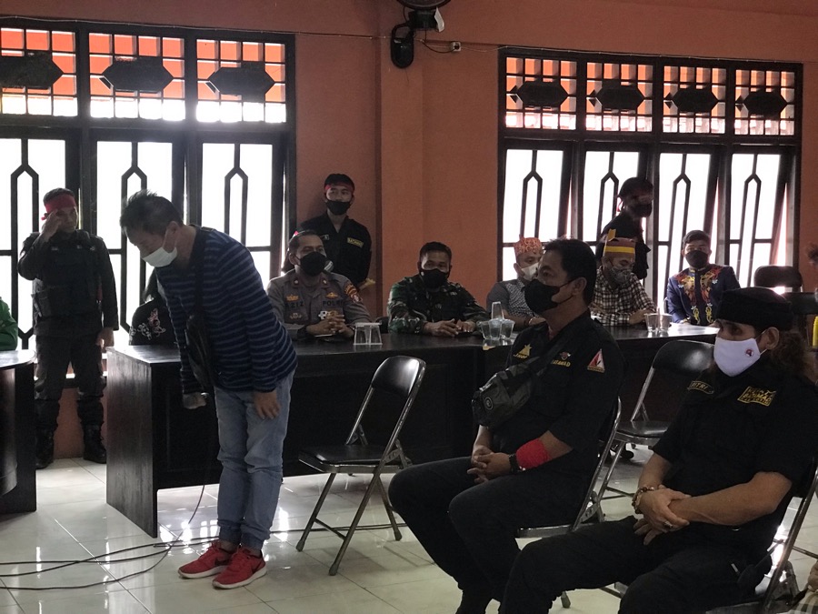 Pelapor Bos Miras Sepakat Uang Sanksi Adat Digunakan Untuk Kemaslahatan Umat