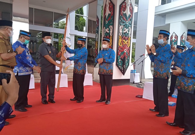 Wagub Lepas Kafilah Kalteng ke STQ Nasional di Maluku Utara
