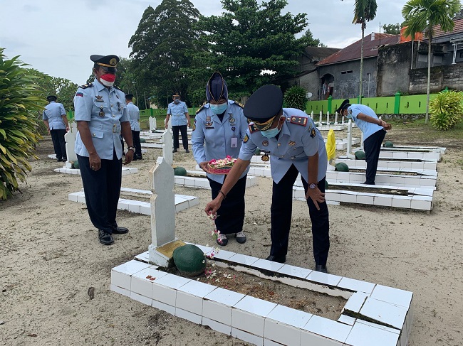 Peringati Hari Dharma Karya Dhika, Lapas Pangkalan Bun Ziarah ke TMP Indra Pura