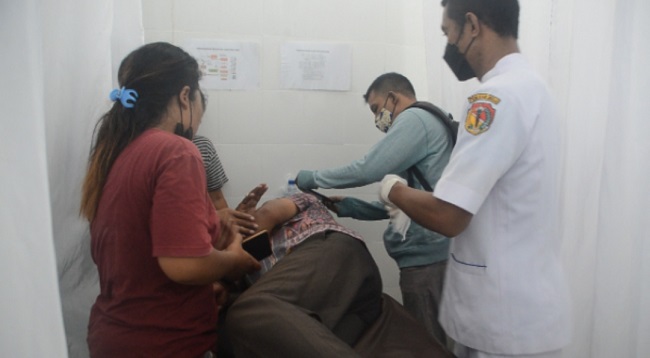 Waduh! Kepsek SMA 3 Atambua Dipukuli Orang Tua Murid, Ini Alasannya