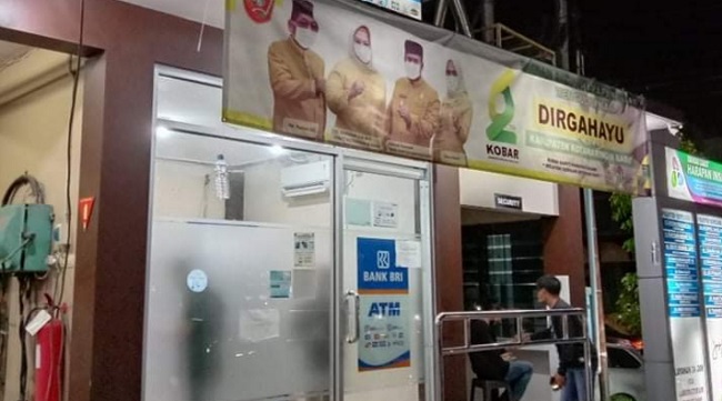 Pria ini Ingin Kembalikan Uang yang Ditemukan di ATM RS Harapan Insani