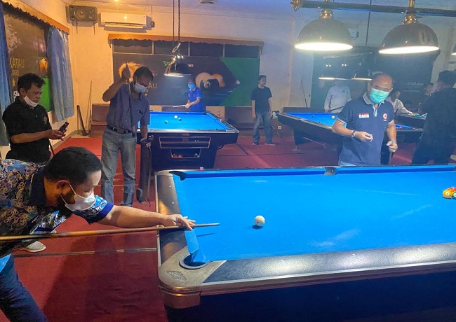 Melaju ke Final, Haris Sadikin Jadi Juara Turnamen Biliar SIWO PWI Kalteng