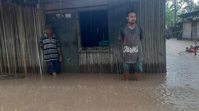Rumah Warganya Sering Terendam Banjir, Kades Naitimu Susah Dimintai Konfirmasi