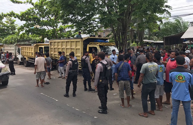 Tuntut Solusi dari Pemkab, Ratusan Sopir Truk di Sampit Kembali Turun ke Jalan