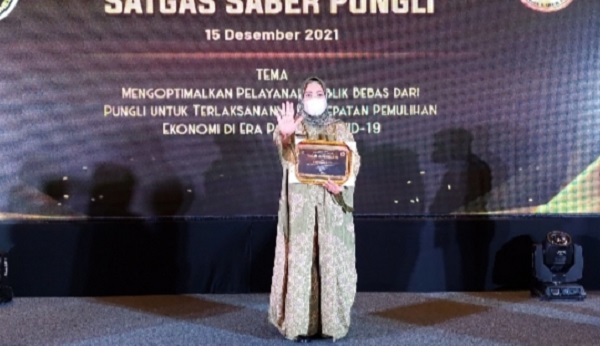 Kobar Raih Penghargaan Peringkat 1 Kabupaten Bebas Pungli 2021