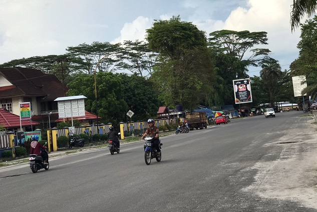 Benang Layangan Lukai Pengendara Sepeda Motor di Sampit