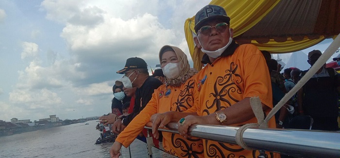 Lomba Dayung Tradisional di Kobar Bangkitkan Pariwisata