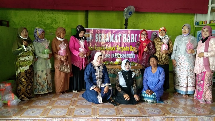 Peringati Hari Ibu, Yayasan Terpadu Baroqah Anggrek Gelar Lomba Busana