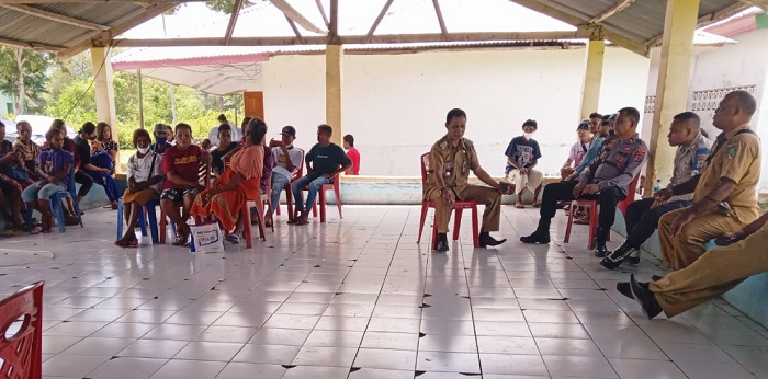 Demi Capai Target Vaksinasi, Polsek Raimanuk Keliling Hingga Pelosok Desa