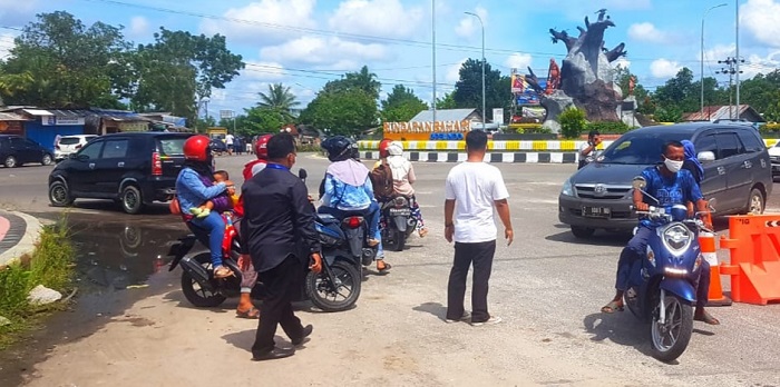 Ribuan Wisatawan Bogam Raya Dipaksa Putar Balik