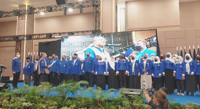 Zulkifli Hasan Lantik Pengurus DPW, PUAN dan DPD PAN se- Kalteng