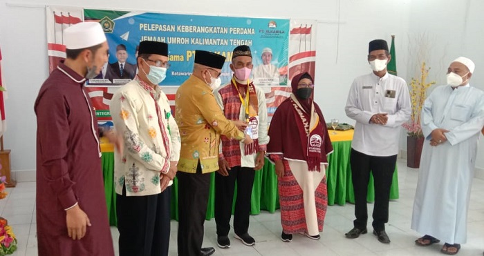 Dua Tahun Tertunda, Kanwil Kemenag Kalteng Akhirnya Lepas 46 Jemaah Umroh