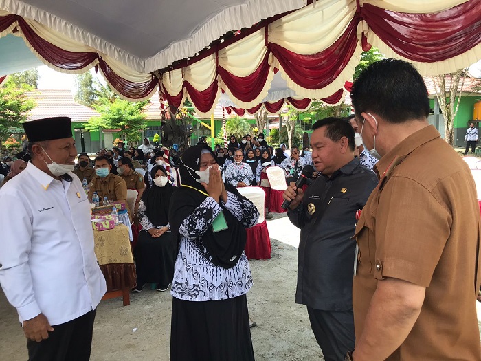 Warga Lokal akan Diutamakan untuk Pengangkatan Guru Kontrak