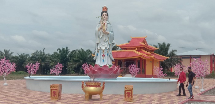 Rupang Dewi Kwan Im di Klenteng Damai Sejahtera Jadi yang Terbesar di Kalteng