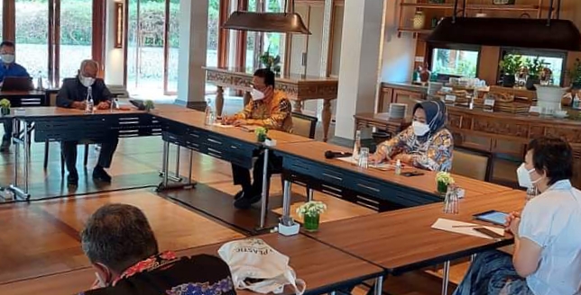 Pemkab Kobar Dorong Komitmen dalam Pengelolaan Kelapa Sawit Berkelanjutan