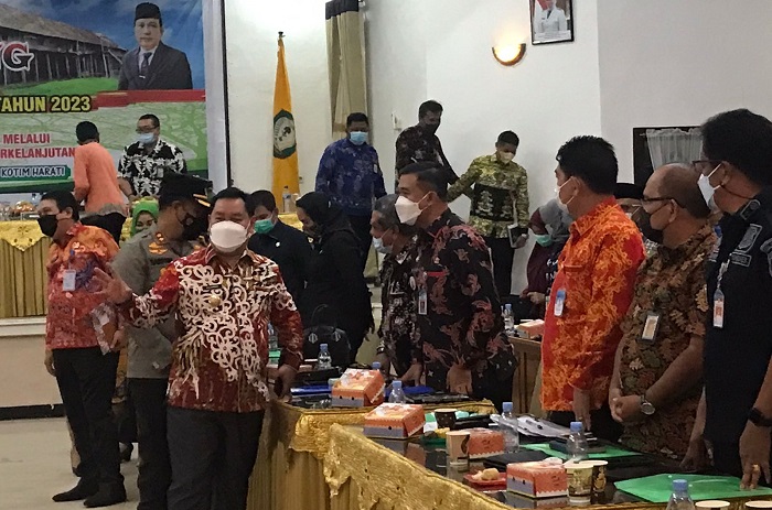 Bupati Sumringah Kotim Dapat Banyak Proyek Multi Years