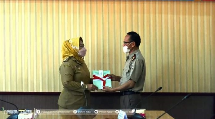 BPN Serahkan 108 Sertifikat Hak Pakai ke Pemkab Kotawaringin Barat