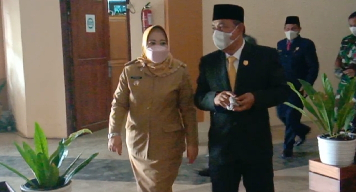 Fokus Pemulihan Ekonomi, Bupati Kobar Minta Masyarakat Taat Prokes