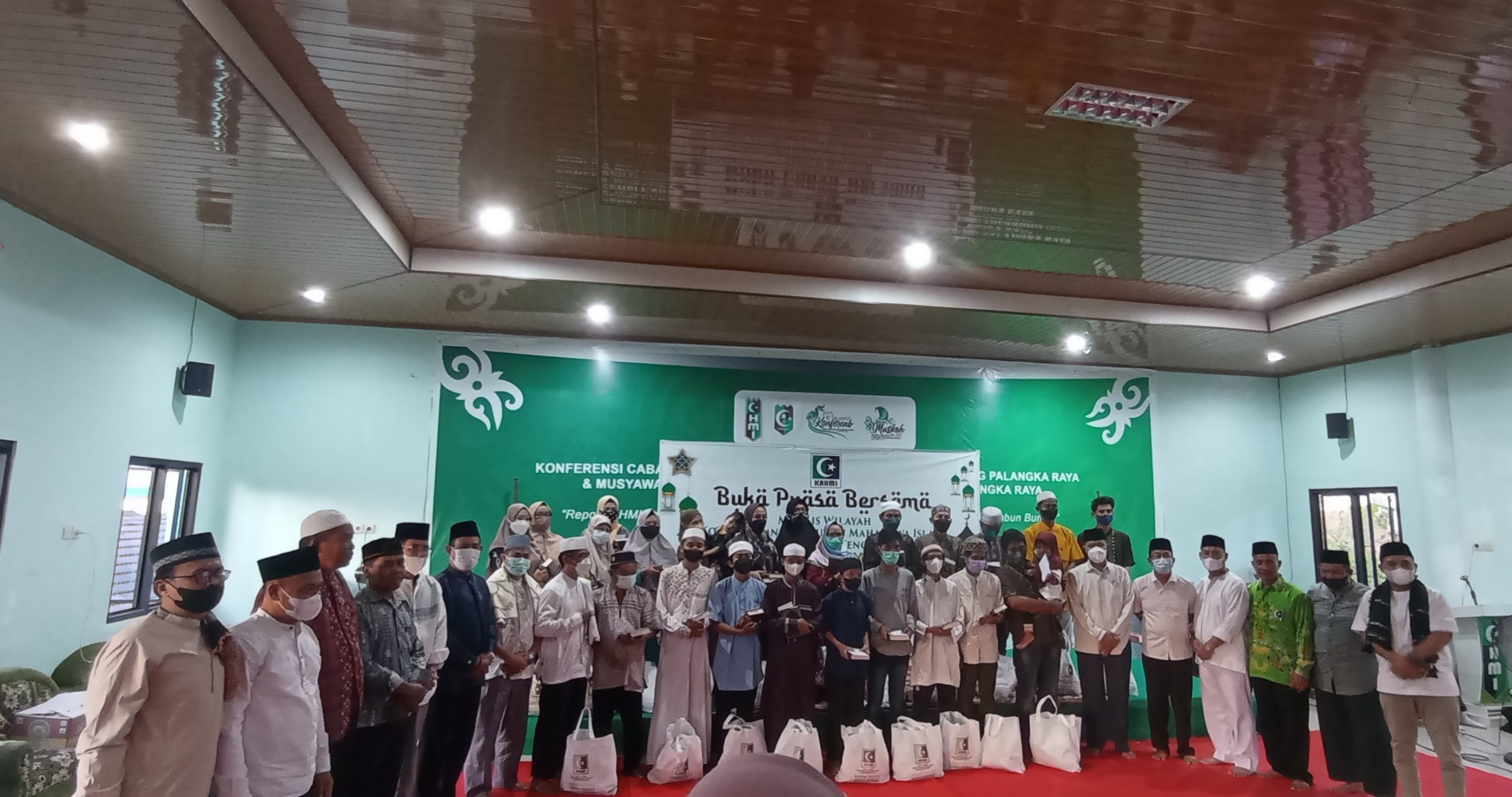 MW KAHMI Kalteng Gelar Buka Puasa Bersama Komunitas Tuna Rungu