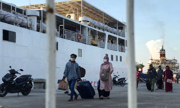 Hari Ini Pelni dan DLU Angkut Ribuan Pemudik dari Sampit ke Pulau Jawa
