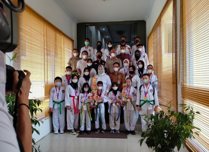 Nurhidayah Apresiasi Capaian Prestasi dari Atlet Taekwondo Kobar