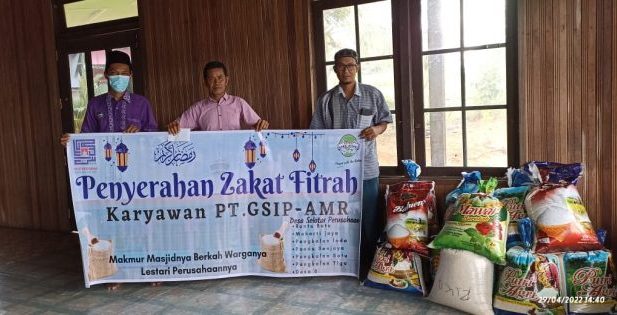 PT. GSIP-AMR Salurkan Zakat untuk Delapan Desa di Sekitar Perusahaan