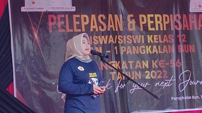 Hadiri Pelepasan Siswa SMA Negeri 1 Pangkalan Bun, Bupati Harap Mereka Lanjut ke Perguruan Tinggi