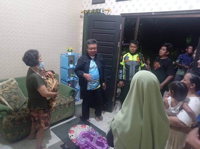 Penemuan Bayi di Teras Rumah Hebohkan Warga Pasir Panjang