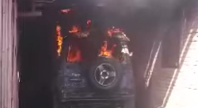 Ditinggal ke Kebun, Mobil Feroza Terbakar Karena Diduga Korsleting Aki